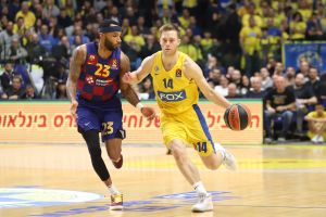 נייט וולטרס, מלקולם דילייני