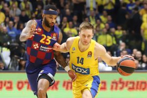 נייט וולטרס, מלקולם דילייני