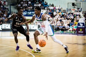 ג'ייקובן בראון