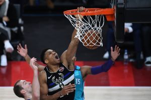 יאניס אנטטוקומפו