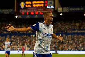 שינג'י קגאווה חוגג