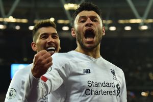 אלכס אוקסלייד צ'מברליין חוגג