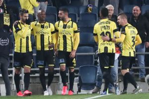 שחקני בית"ר ירושלים חוגגים