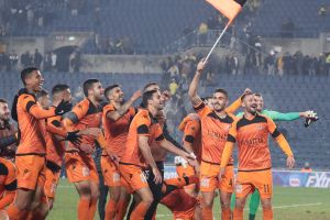 שחקני בני יהודה חוגגים