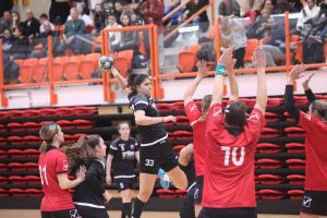 הפועל ראשון לציון נגד בנות הרצליה