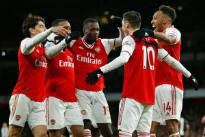 שחקני ארסנל חוגגים