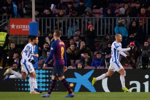 מרטין בריית'וויט חוגג מול ברצלונה