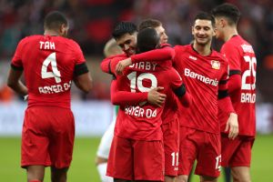 שחקני לברקוזן חוגגים