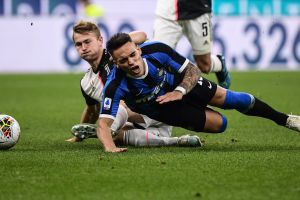 מתייס דה ליכט, לאוטרו מרטינס