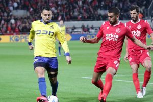 אייל גולסה, רז שלמה