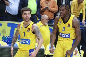 ווילבקין וחבריו חוגגים