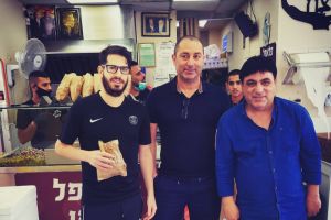 משה חוגג, ג'קי בן זקן