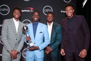 יאניס אנטטוקומפו, ת'נאסיס אנטטוקומפו, קוסטאס אנטטוקומפו, אלכסיס אנטטוקומפו