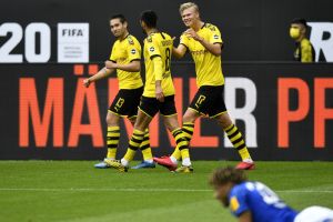 שחקני בורוסיה דורטמונד חוגגים