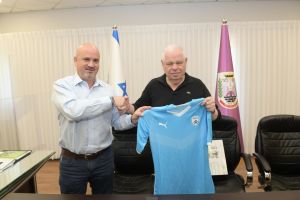 רונן פלוט, אורן חסון