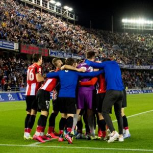 שחקני אתלטיק בילבאו חוגגים