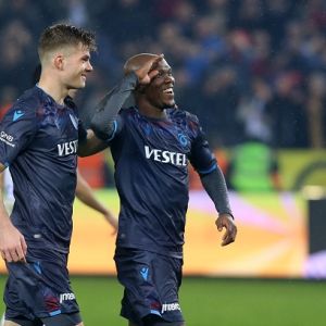 טוני וואקמה, אלכסנדר סורלות'