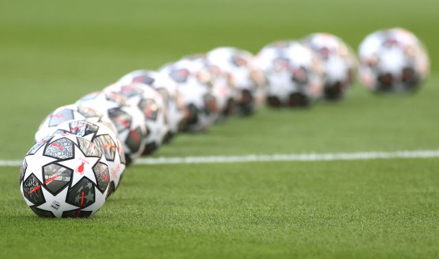 This image has an empty alt attribute; its file name is 1050396