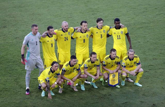 This image has an empty alt attribute; its file name is 1053122