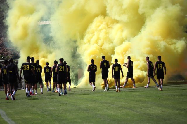 שחקני בית"ר ירושלים באימון