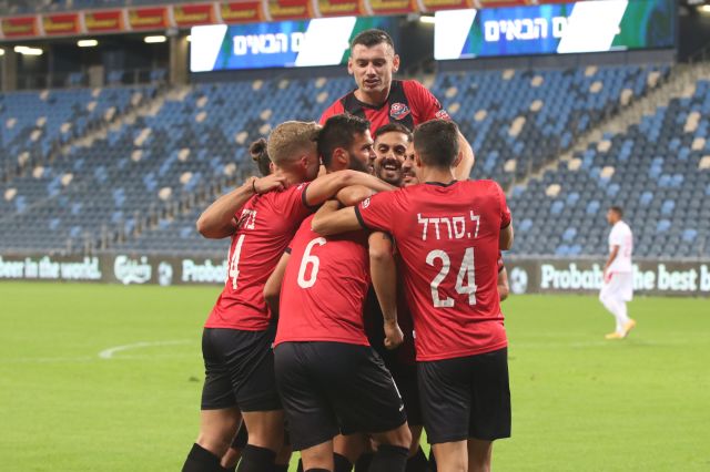 This image has an empty alt attribute; its file name is 1021069