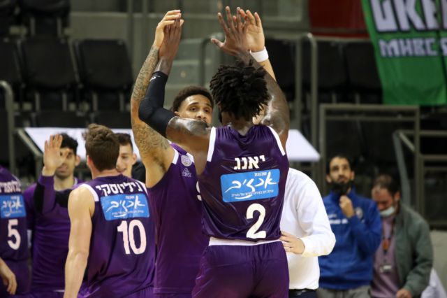 שחקני נהריה