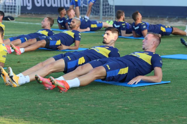 עידן נחמיאס, עדן קארצב