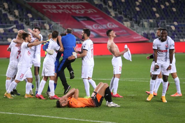 This image has an empty alt attribute; its file name is 1033313