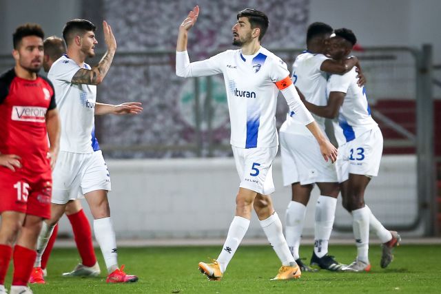 עידן נחמיאס ושחקני קריית שמונה חוגגים