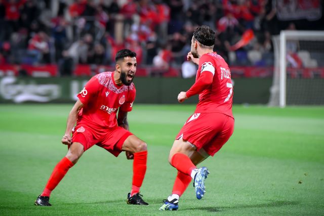 This image has an empty alt attribute; its file name is 1038727