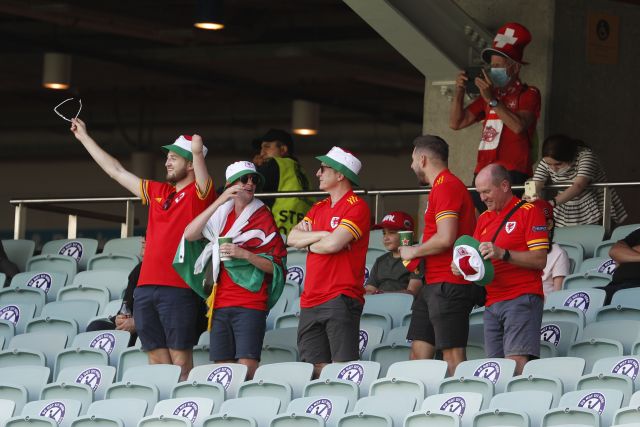 This image has an empty alt attribute; its file name is 1052633