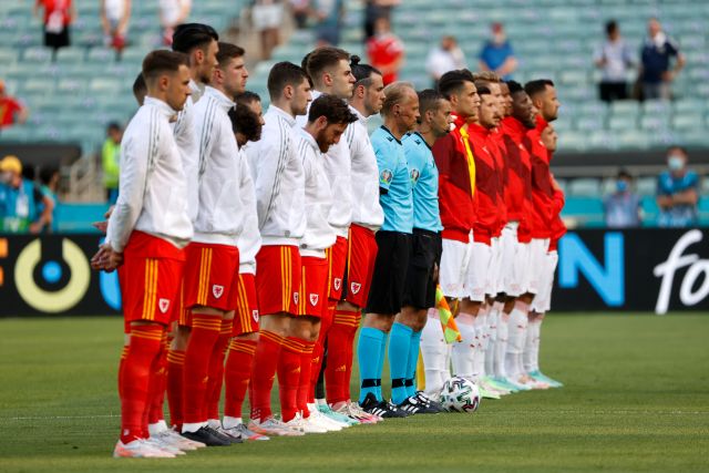 This image has an empty alt attribute; its file name is 1052636