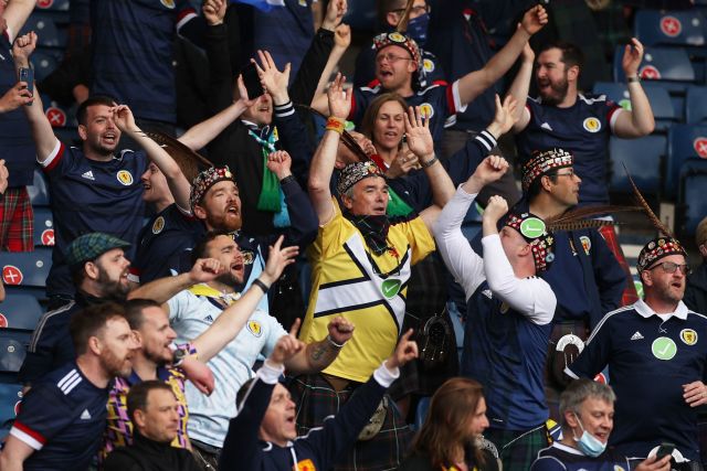 This image has an empty alt attribute; its file name is 1052990