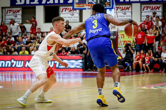 This image has an empty alt attribute; its file name is 1053527