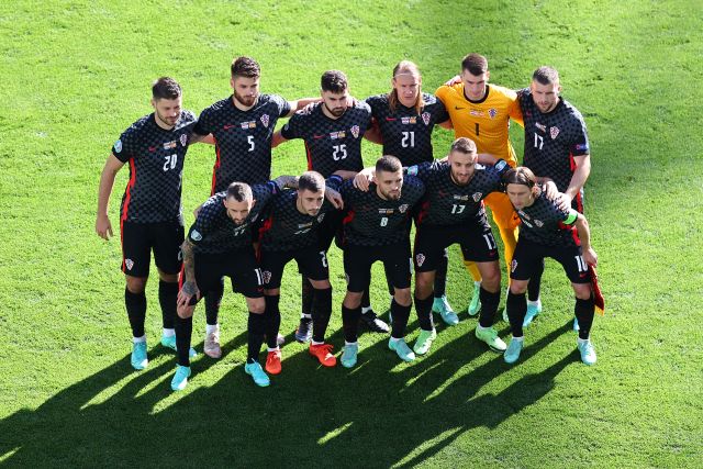 This image has an empty alt attribute; its file name is 1055064