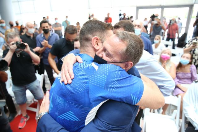 יואל רזבוזוב, פיטר פלצ'יק