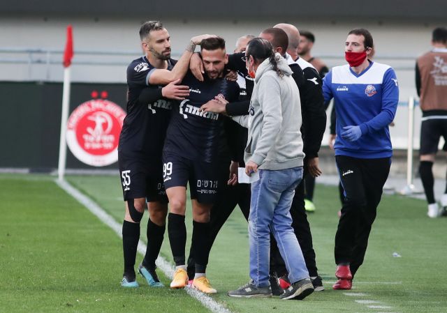 This image has an empty alt attribute; its file name is 1027983