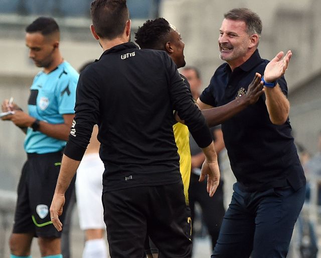 אבובקאר דומביה, ריימונד אטוולד