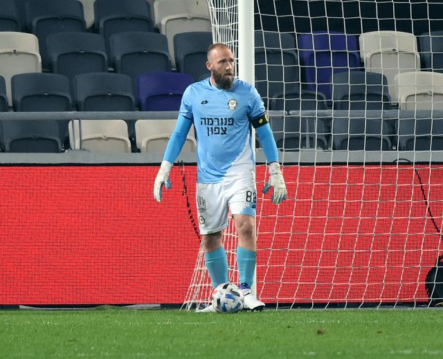 This image has an empty alt attribute; its file name is 1022500