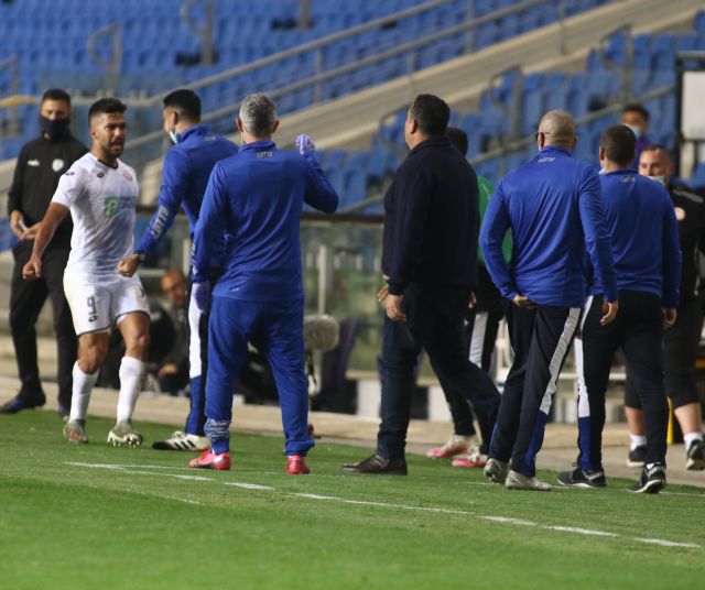 This image has an empty alt attribute; its file name is 1032185