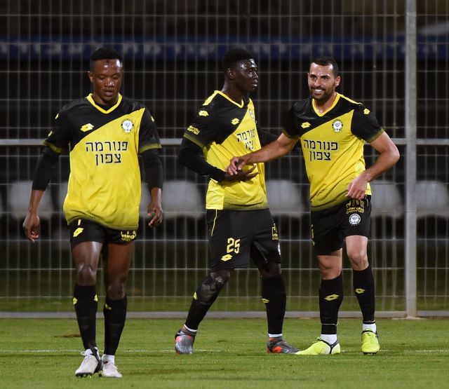 שיר צדק, פרננד גורי, אבובקר דומבייה