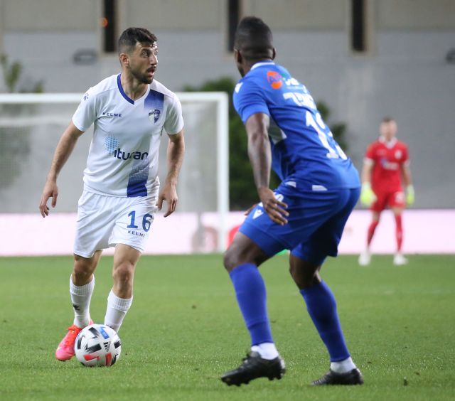 מוחמד שכר, ארמנדו קופר