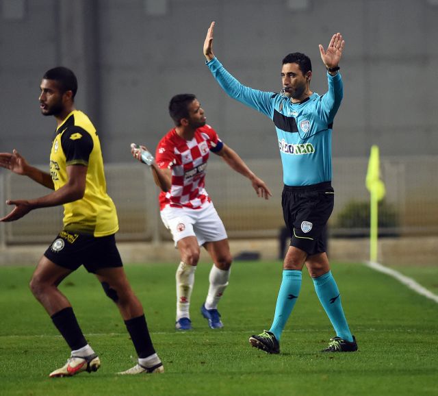 This image has an empty alt attribute; its file name is 1025112