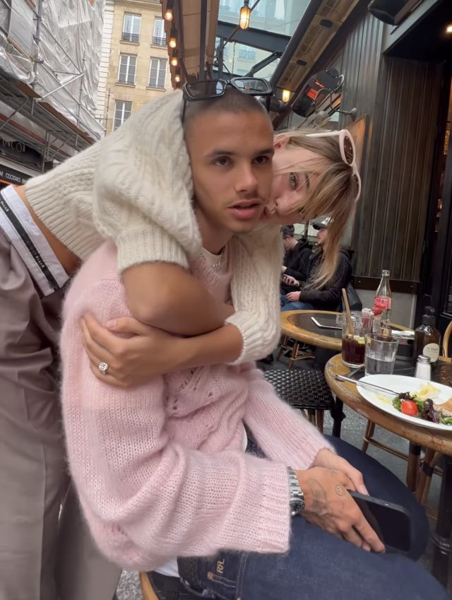 רומיאו בקהאם ובת הזוג