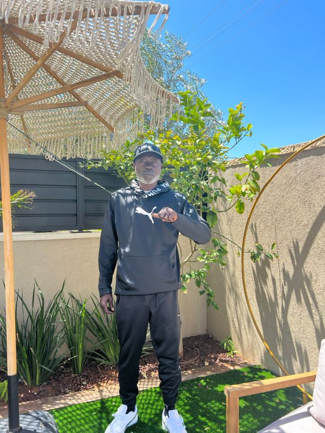 לראשונה בישראל, ובקרוב יראה את מאוויס מהיציע