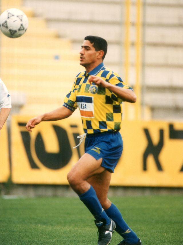 This image has an empty alt attribute; its file name is 1043405