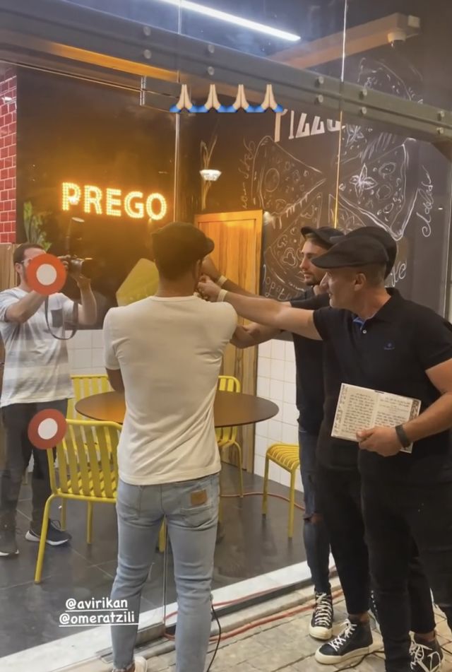 העסק החדש של אצילי וריקן