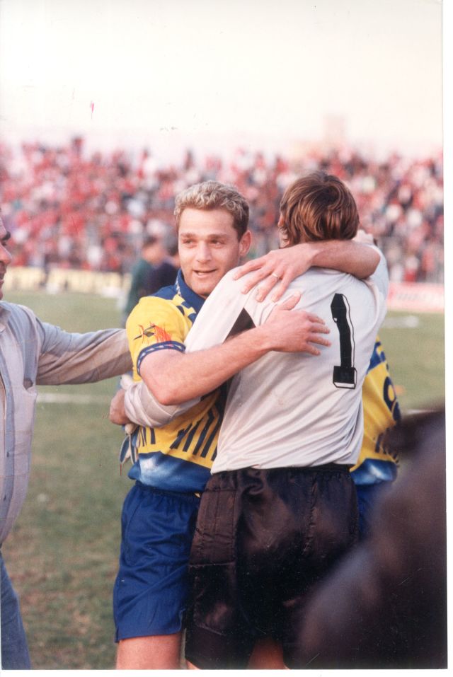 אלי דריקס, שורה אובארוב