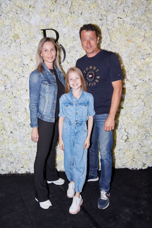 אלכס, נטליה ואנסטסיה אברבוך