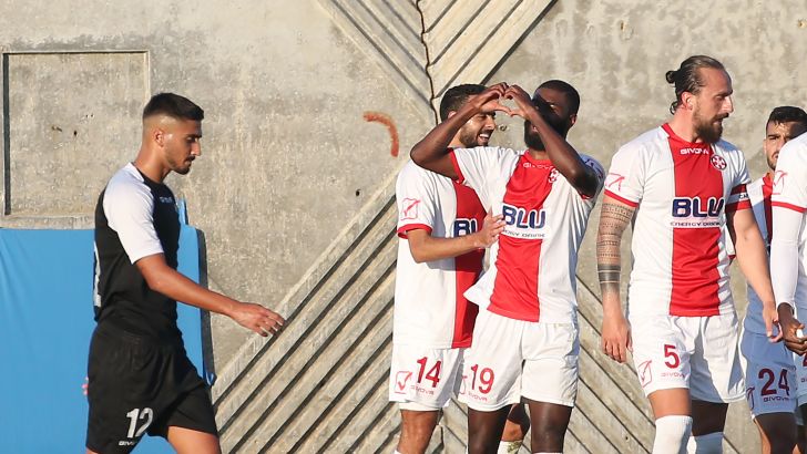 מתיאוס לימה חוגג עם שחקני נוף הגליל